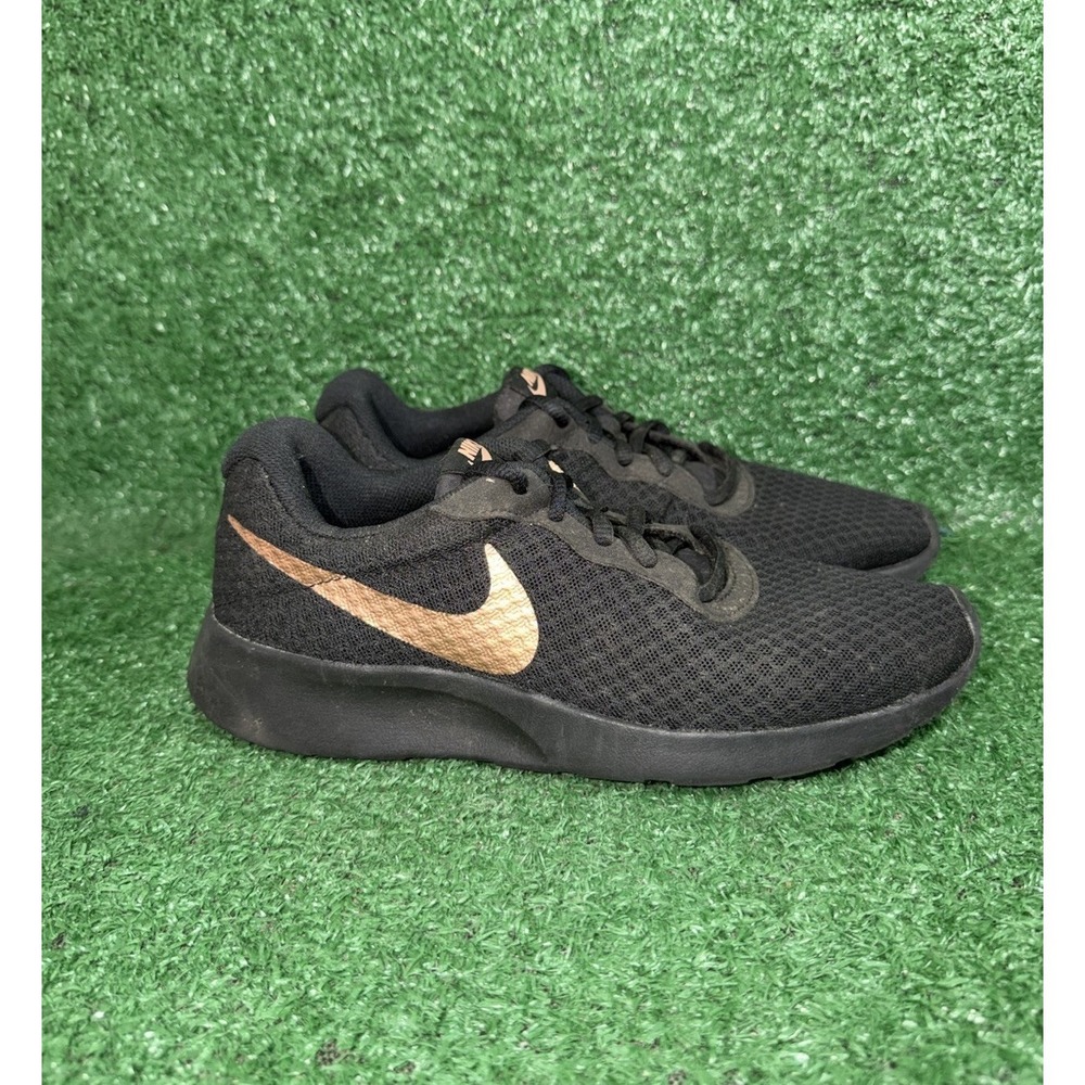 Nike Shoes Womens Size 7 Tanjun Black Rose Gold Gym Running Sneakers 812655-005